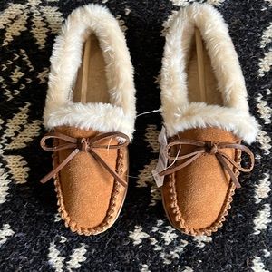 NWT JCrew fuzzy moccasin slippers size 7